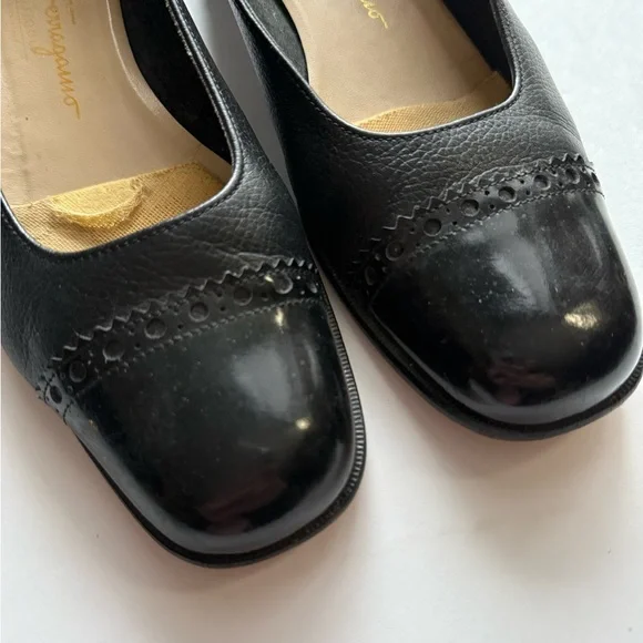 Salvatore Ferragamo Classic Black Women's Block Kitten Heels - Picture 3 of 7